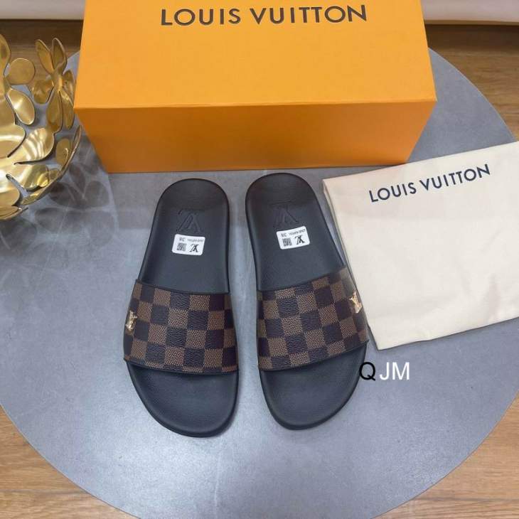 Picture of Louis Vuitton Slippers _SKULVsz35-462CJM0131345
